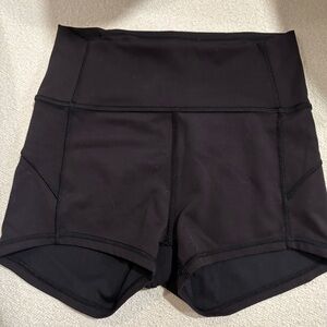 Lululemon In Movement Black Knit Shorts Women 4 Everlux Yoga Cross Training